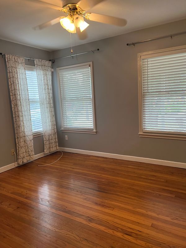 Photo - 210 meadowlane