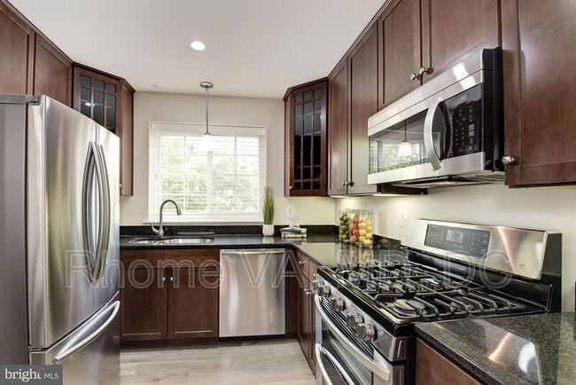 Photo - 4113 S Four Mile Run Dr Unit #204