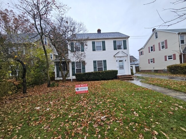 Building Photo - 3341 Hyde Park Ave