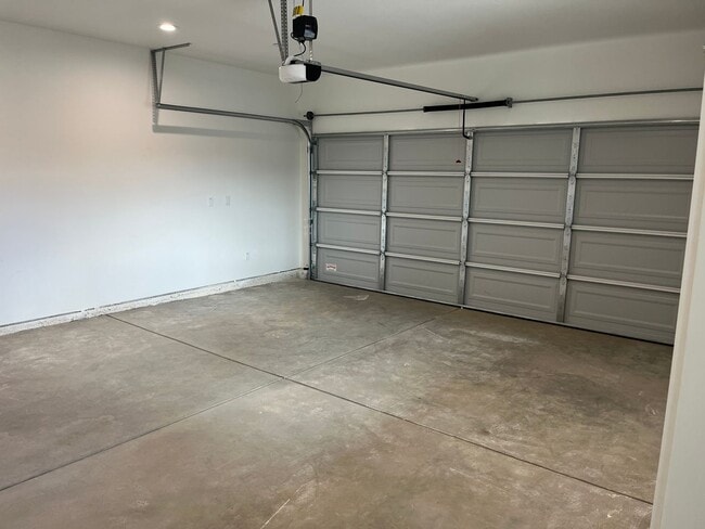 Photo - Brand New Build on Old Alturas - ALL Electric with City of Redding Solar!