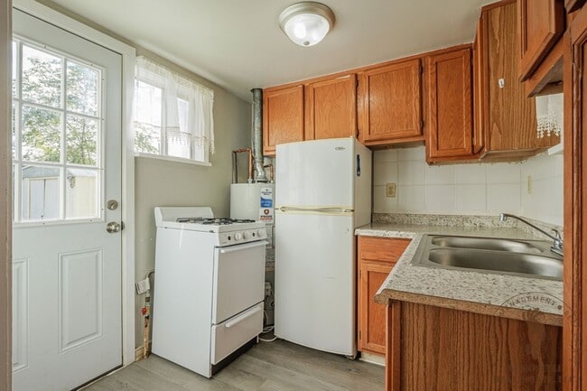 Photo - 1451 Pinyon Ave