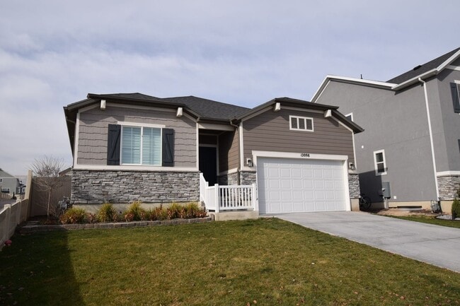 Photo - Gorgeous 5 Bed 3 Bath home in Herriman!!!