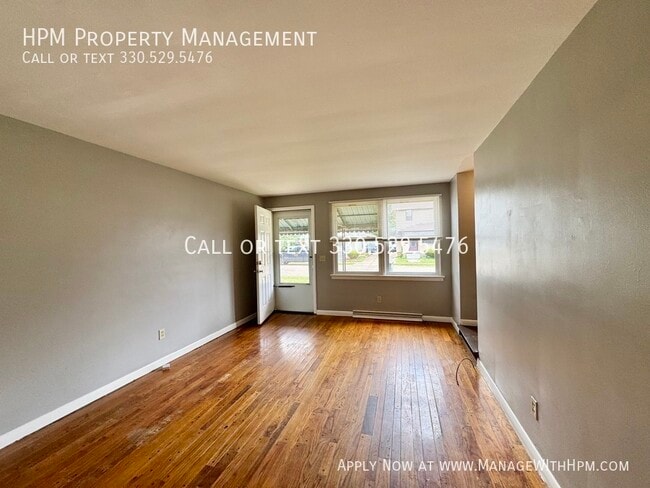 Photo - 1732 17th St NE