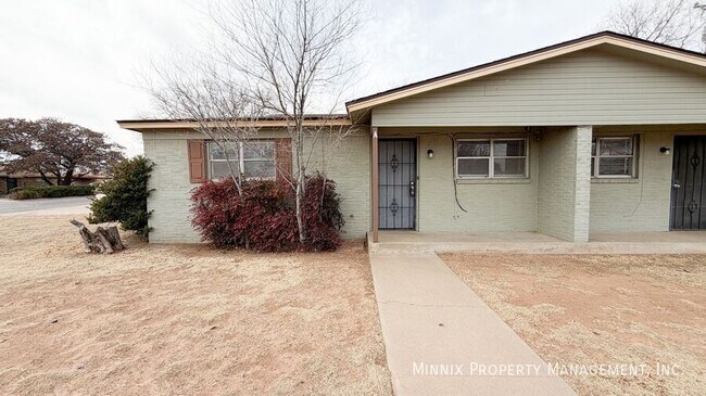 Building Photo - 4602 52nd St Unit A1