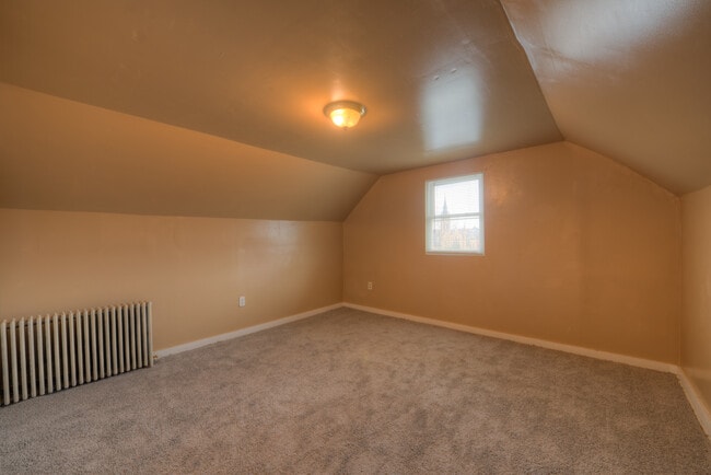 31 Coulter St Unit Floor 2