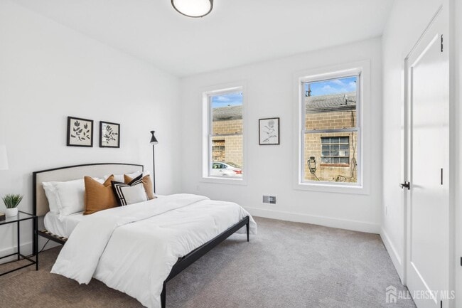 Photo - 318 Seaman St