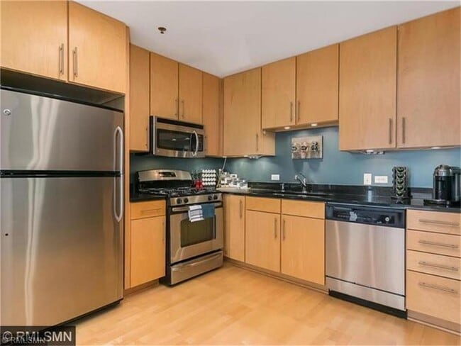 Photo - 929 Portland Ave Unidad 1011