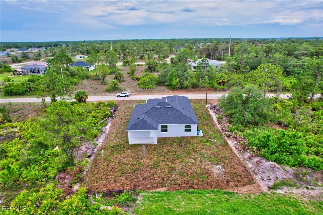 Photo - 1072 Norton Ave S