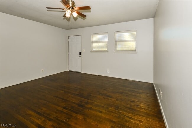 Photo - 5119 5th St W