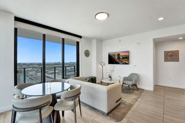 Photo - 580 72nd St Unidad ID1263796P