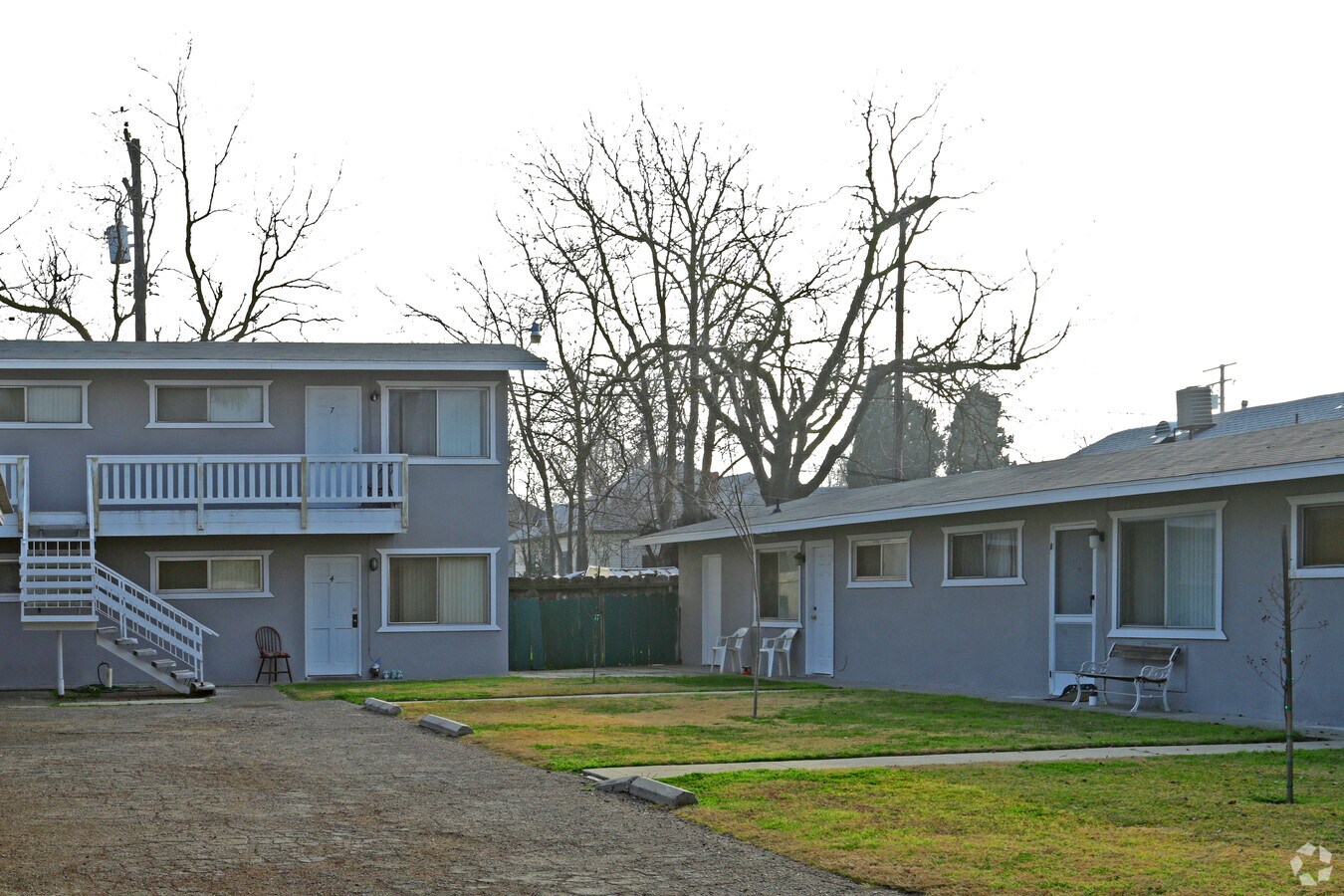 Palm Circle Apartments - Palm Circle Apartments