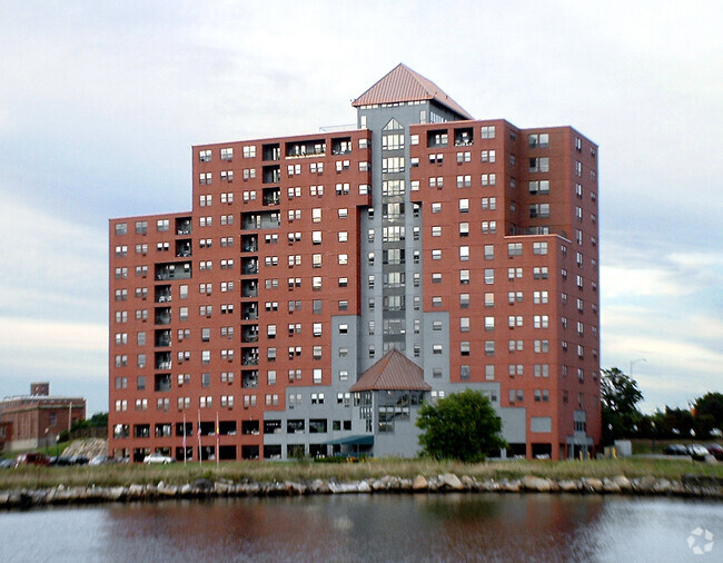 Photo - Point Gloria Condominiums