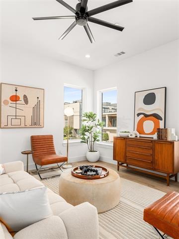 Building Photo - 2019 N Prairie Ave Unit 206