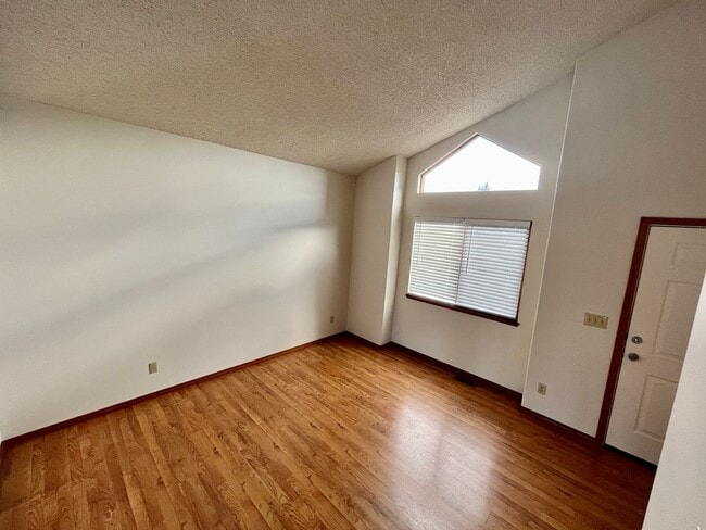 Photo - Beautiful 3 Bedroom Home in Sundown