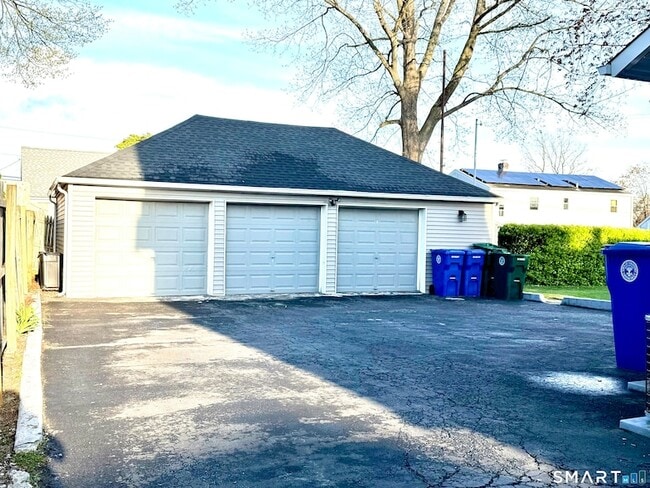 Photo - 7 Burritt Ave