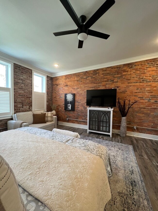 Photo - One Bedroom Downtown Lafayette - Fully Furnished