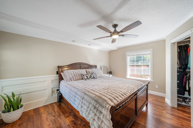 Photo - 1042 Madison Ave