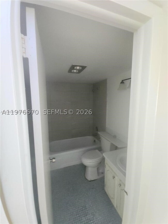 Photo - 36 Windsor B Unit B
