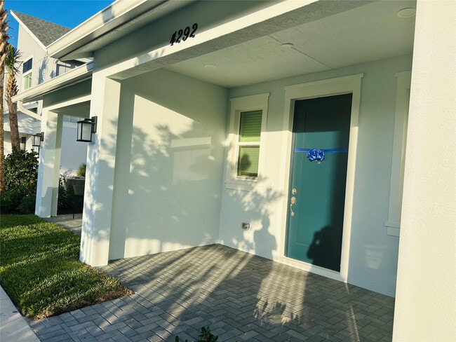 Photo - 4292 Longwood Lake Sq