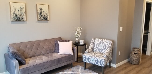 Photo - 460 Washington St