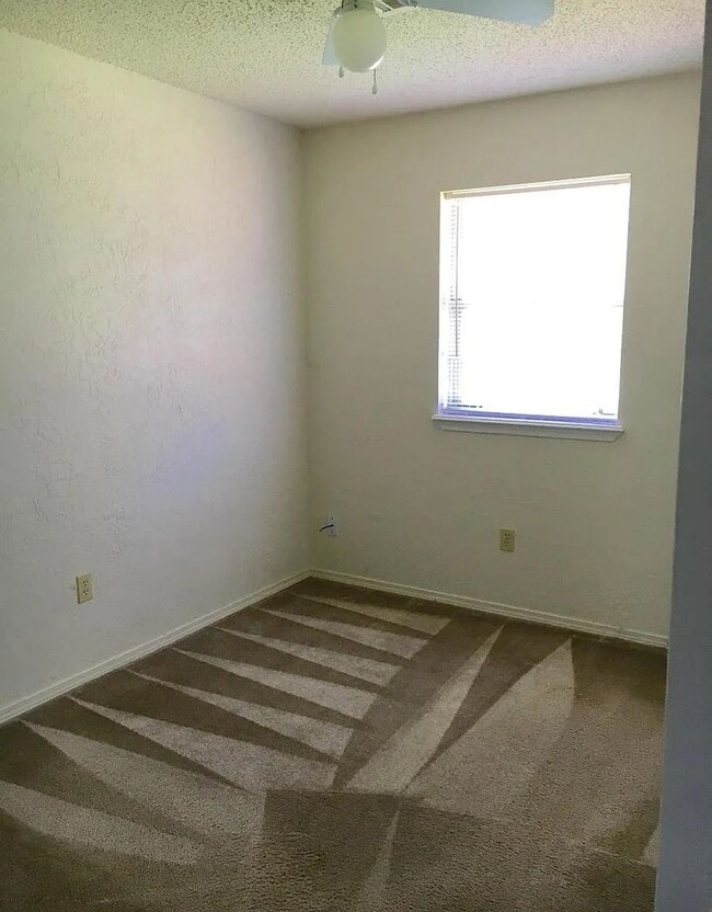 Photo - 3 Bed 2 Bath Rent House Eastside