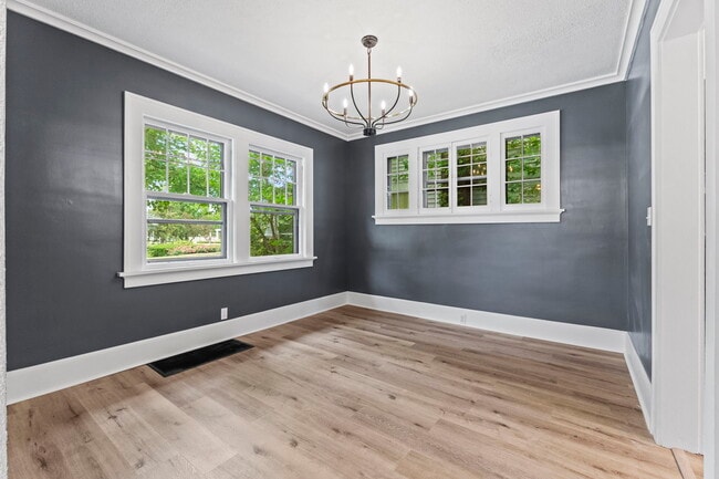 Photo - 1530 Lake Ave