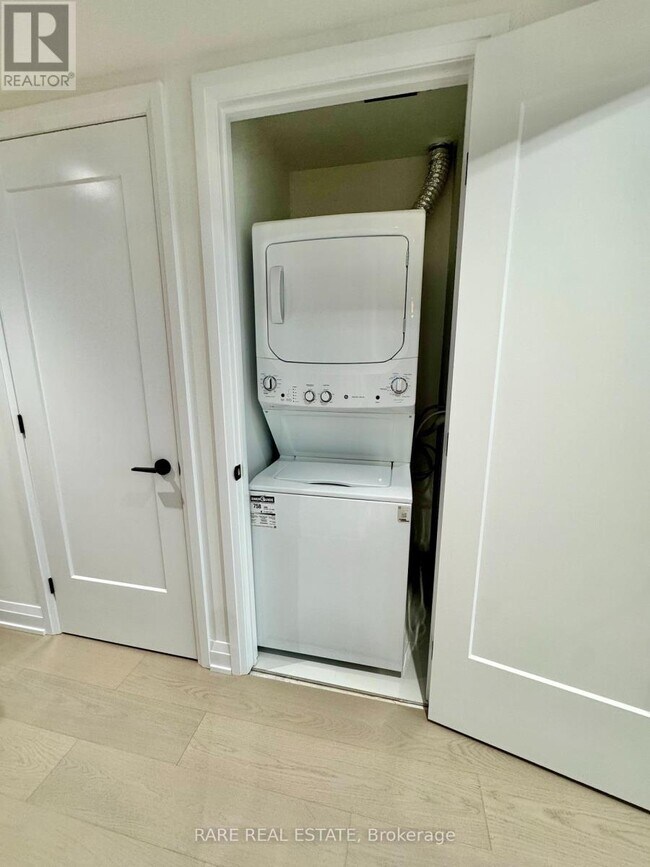 Photo - 505 Glencairn Ave Unit 319