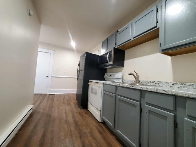 Building Photo - 3476 Winchester Ave Rental