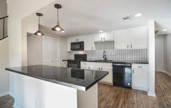 14777 Wunderlich Dr Unidad 708