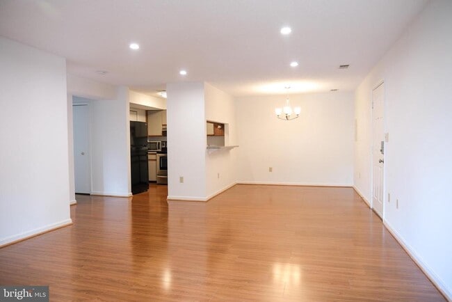Building Photo - 6941 Mary Caroline Cir Unit H