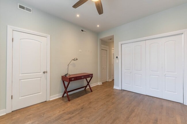 Photo - 2729 S Harding Ave Unidad 2