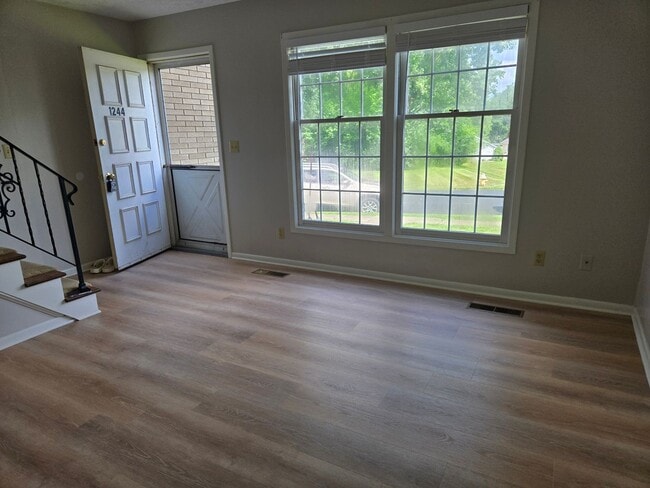 Photo - 1244 Colonial Dr Townhome