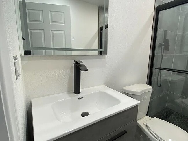 Photo - 2900 E Hullett St