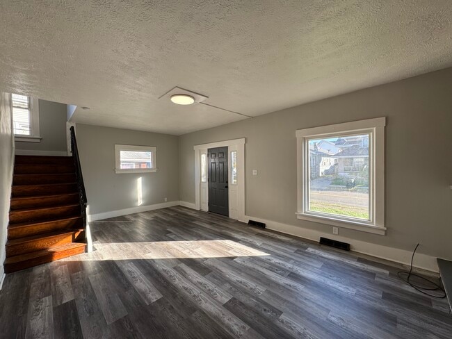 Photo - 639 Maryland Ave SW