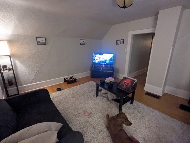 Photo - 2247A N. Summit Ave Unit Upper