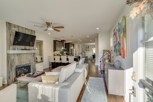 Beautifully Furnished Open Space Concept - 1922 14th Ave N Rental