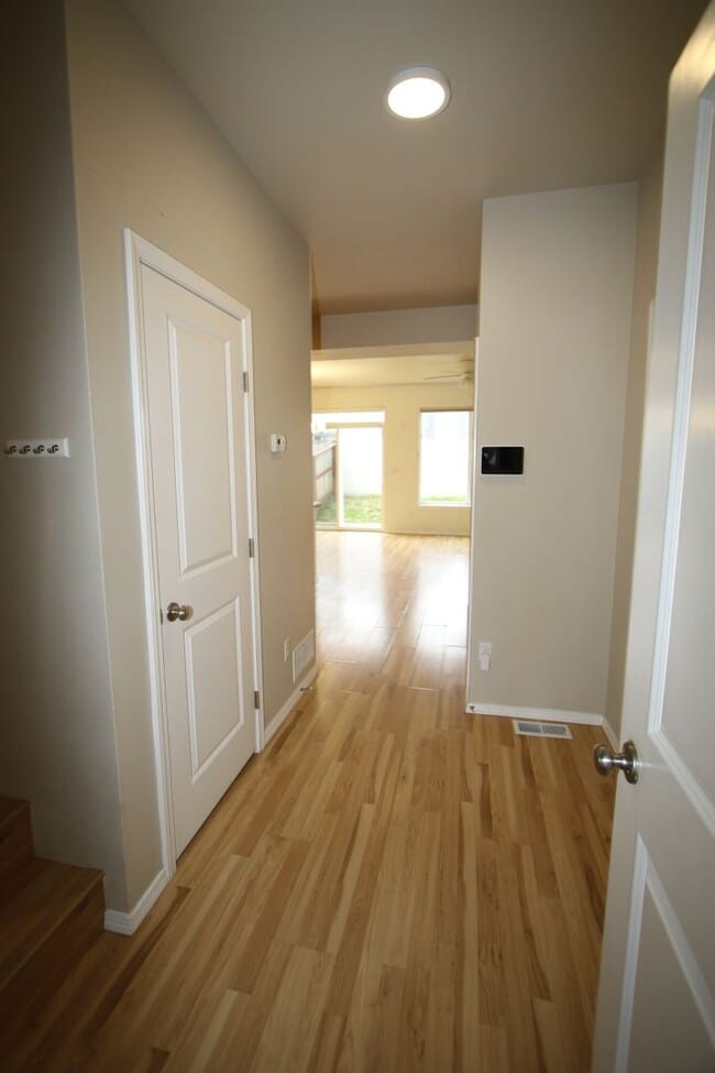 Photo - 368 SKWENTNA Dr