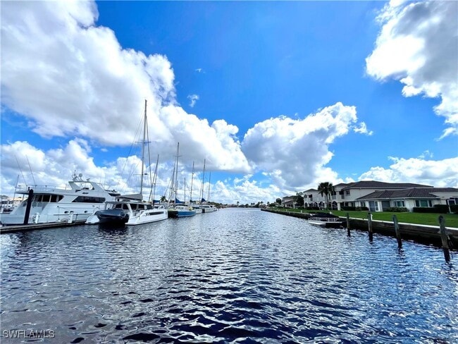 Building Photo - 317 Sunrise Cay Unit 204