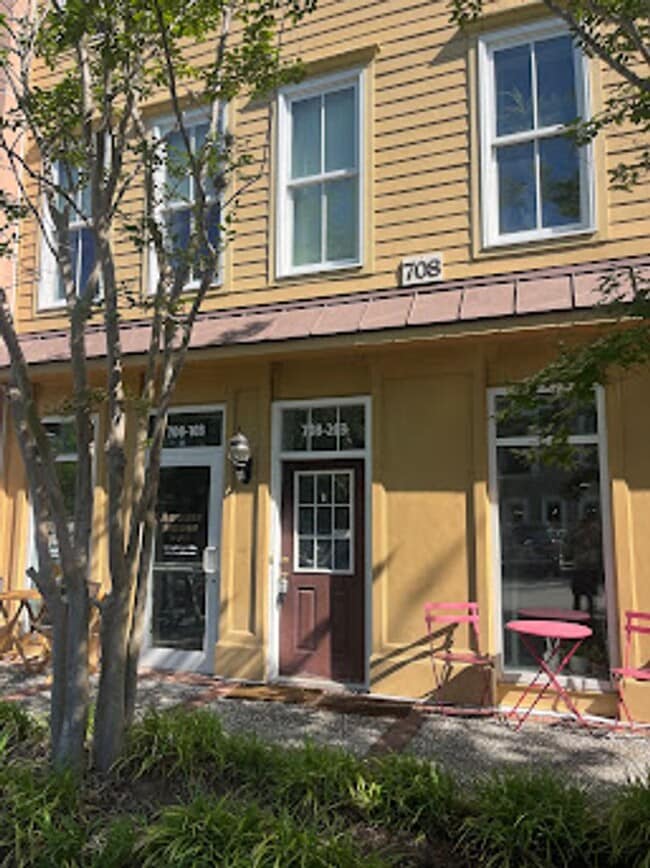 Available now. Beautiful, FURNISHED 2 BR/2... - Available now. Beautiful, FURNISHED 2 BR/2... Casa