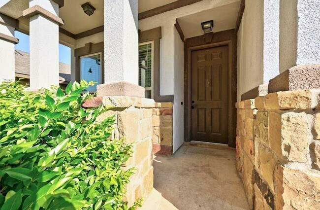 Photo - 374 Wincliff Dr