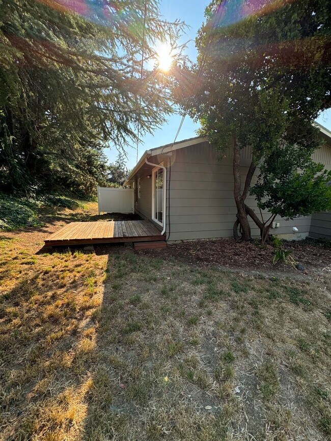 Quiet 2 bedroom duplex in Sutherlin Rental House Rental in Sutherlin, OR