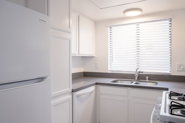32955 Canyon Vista Rd Unit B
