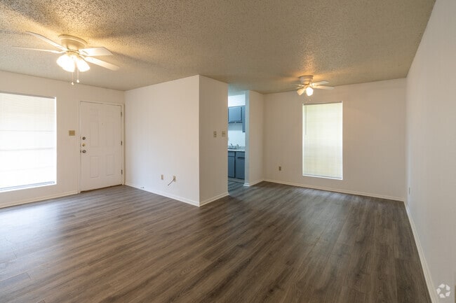 LARGE 3 BEDROOM