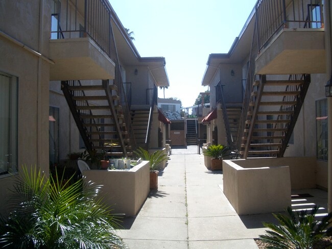 Photo - 333 Mathilda Dr Unidad Casa De Paz