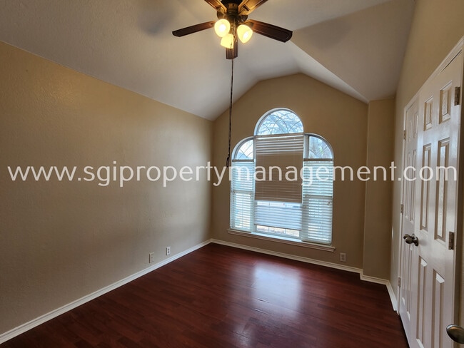 Photo - 1415 Murphy Dr