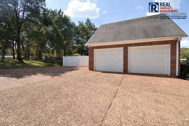 2107 Londonderry Dr