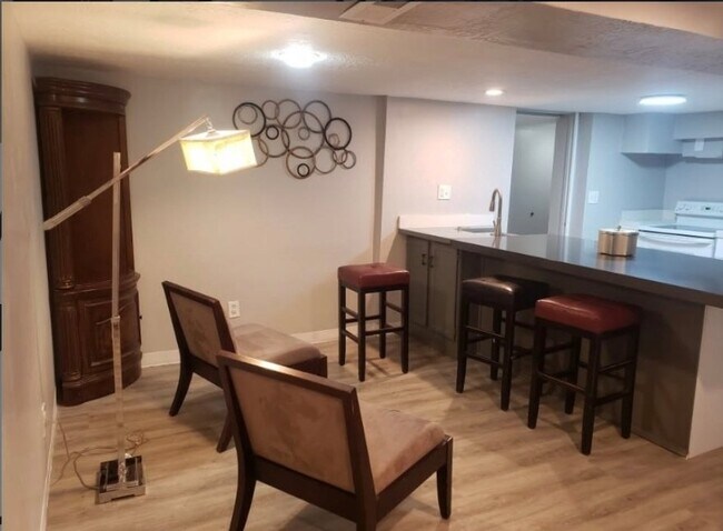 Photo - 168 Ross Dr