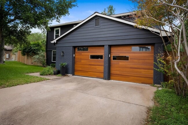 Photo - 11600 Parkfield Dr