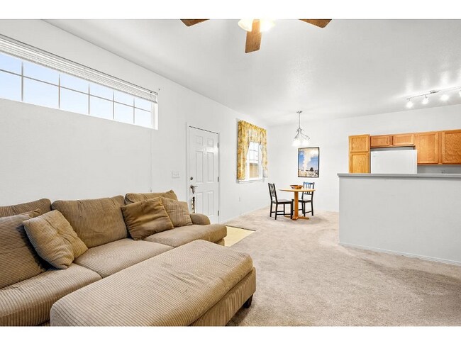 Photo - 3002 W Elizabeth St Unidad 2C