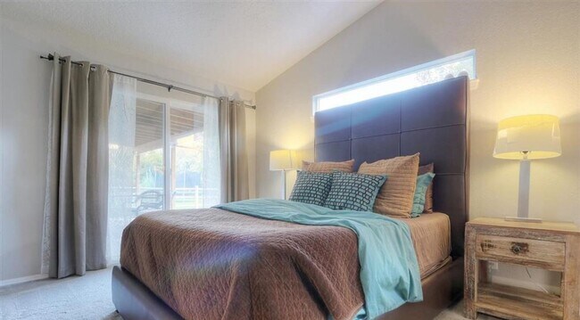 Photo - 3 Bedroom with 3 Car Garage - Eagle, Idaho